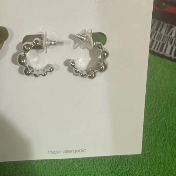 Time and Tru Silver Beaded Earrings - Picture 2 of 5